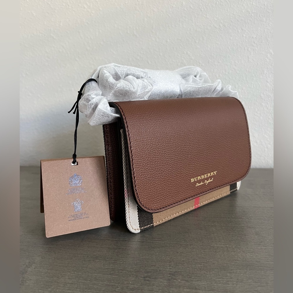 Burberry Hampshire Crossbody House Check Derby In Tan - Picture 4 of 12